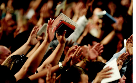 20251113162304_1-Lift your hands and worship God-photo (1)